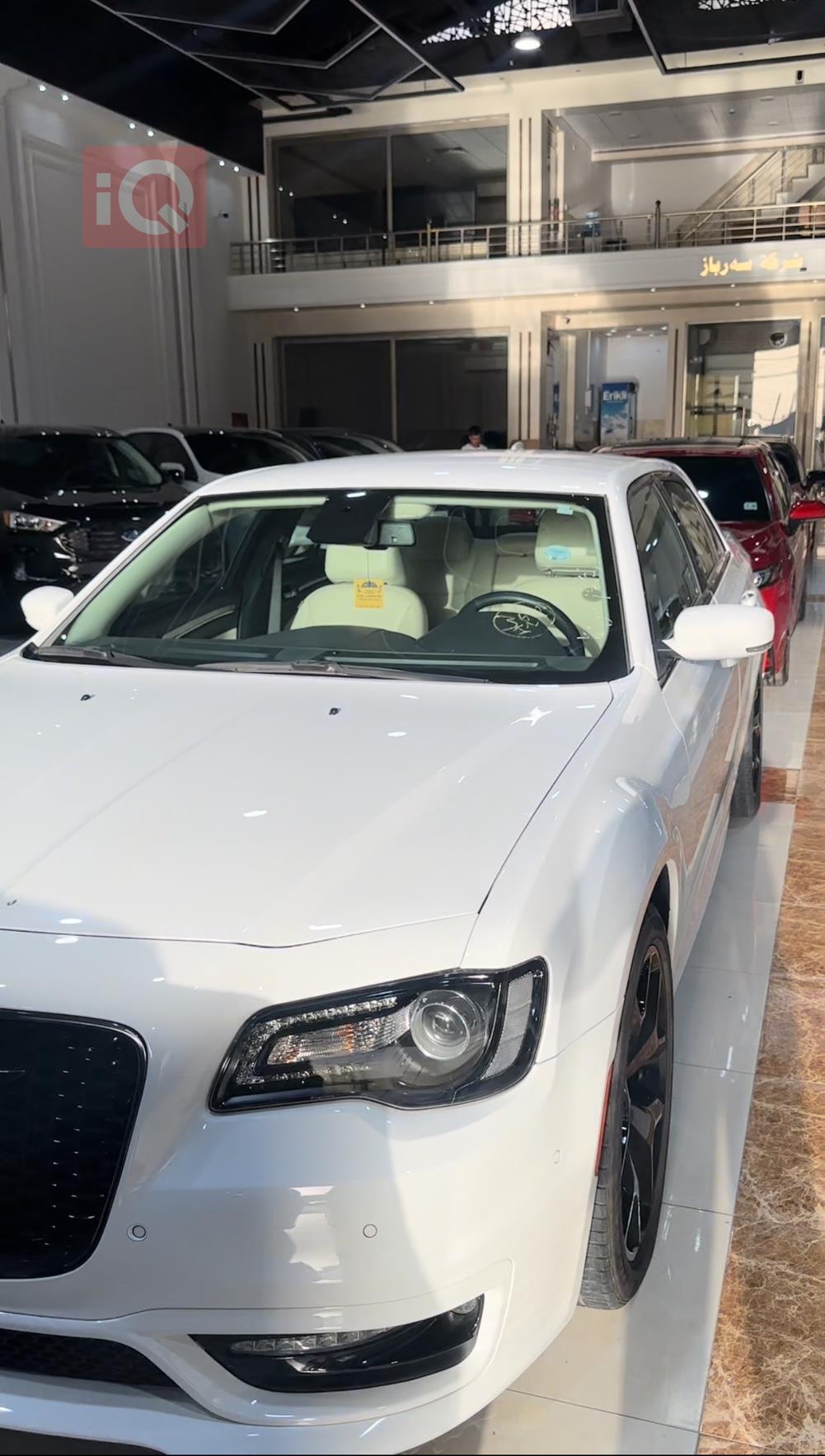 كرايسلر 300